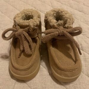ZARA toddler winter booties - EU21 / US5.5 (NWOT)
